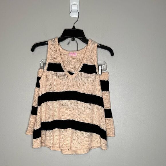 Pink Lily Striped Crochet Short set - Picture 2 of 5